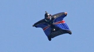 Wingsuit landing without deploying a parachute Gary Connery