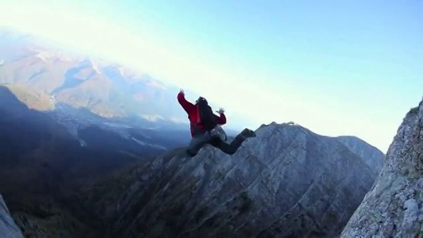 BASE Jump in Bucegi