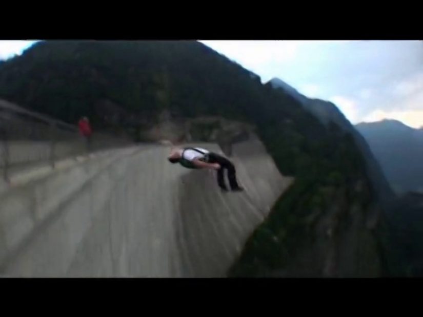 Extremes BASE-Springen in der Schweiz Scott Paterson Aussie