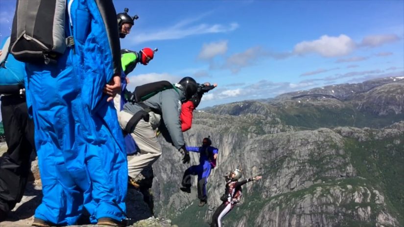 Explorer les sauts de Kjerag Vols Cascades d'arcs-en-ciel