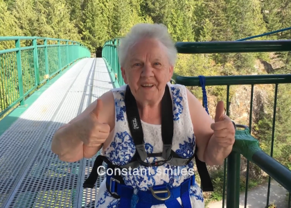 Screenshotter 71YearOldGrandmaGoesBungeeJumping 1’07”