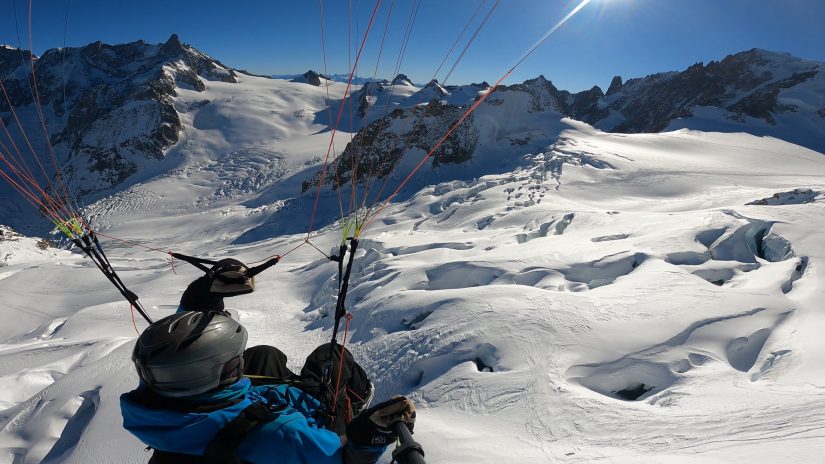 Valle Blanche von Paragliding Aiguille du Midi 3842 m Chamonix
